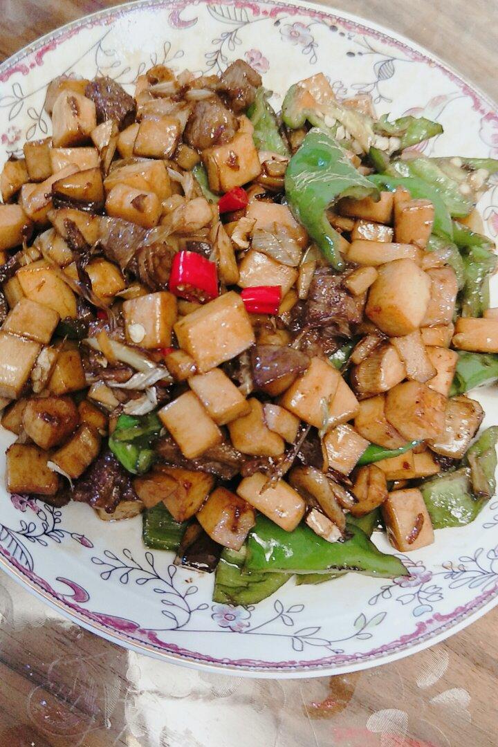 家常菜~杏鲍菇烧牛肉粒