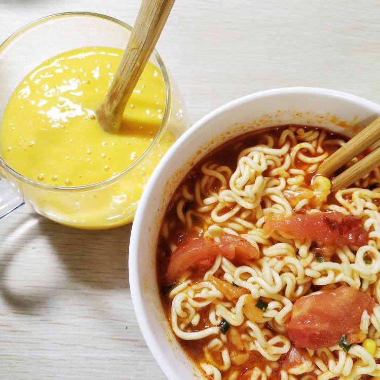 连汤都不放过的张云雷泡面的做法