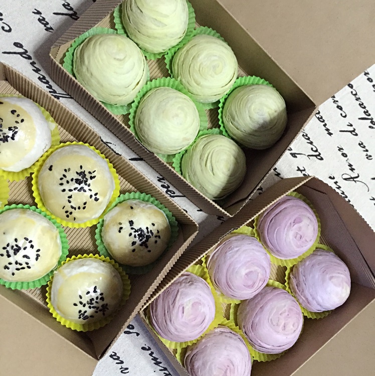 蛋黄酥~紫薯、抹茶、原味~花好月圆，中秋快乐~内附一次做六色蛋黄酥方法~