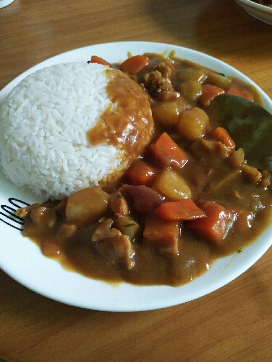 咖喱鸡肉饭