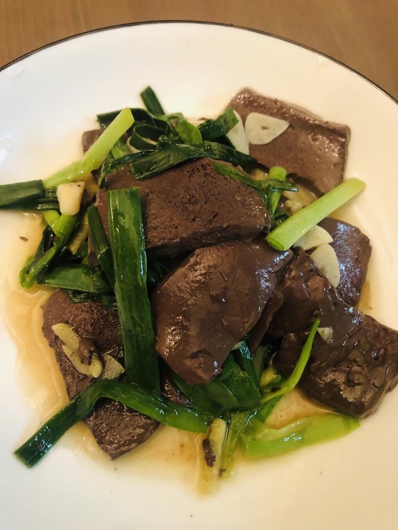 鸭血炒大蒜