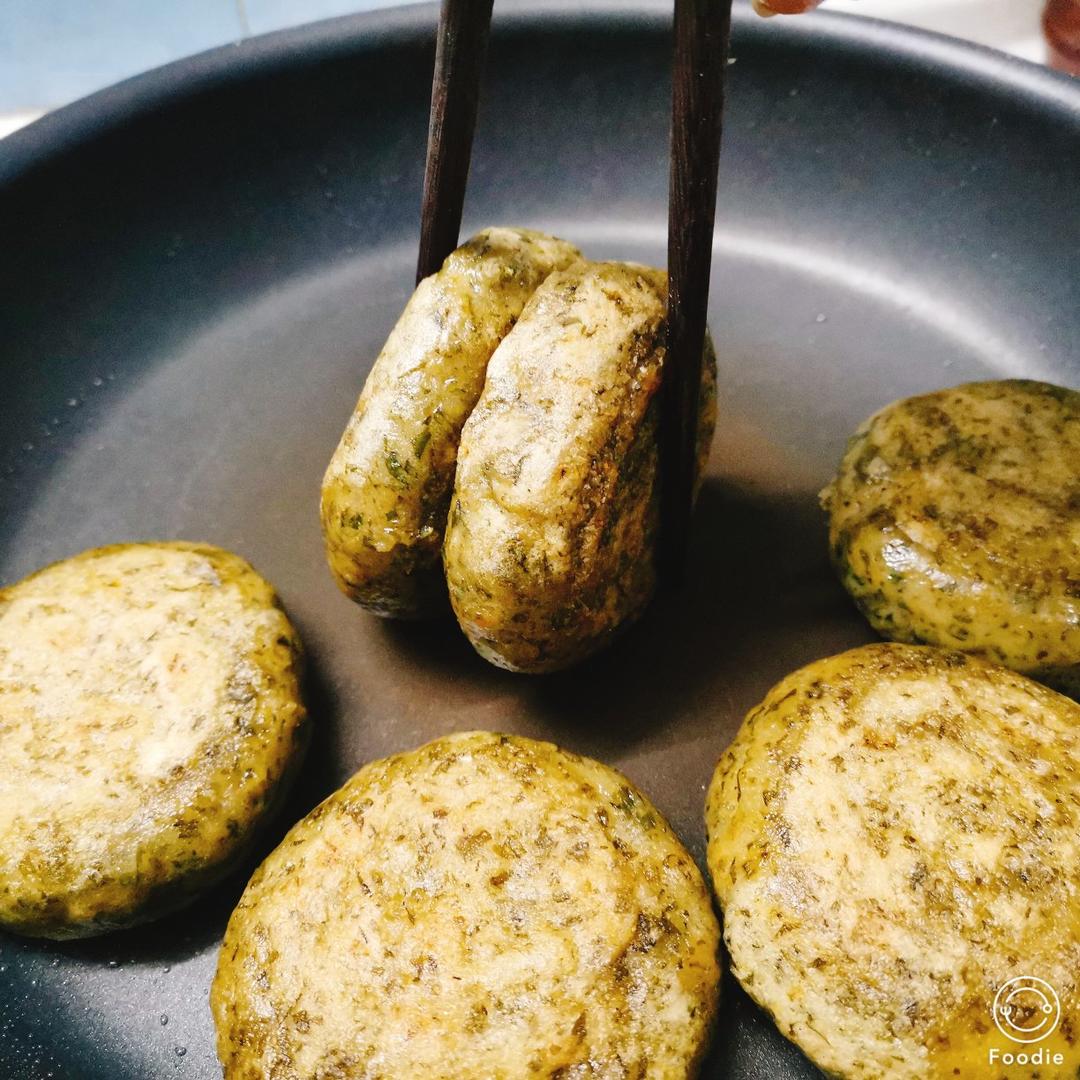 品尝春天：清明粑