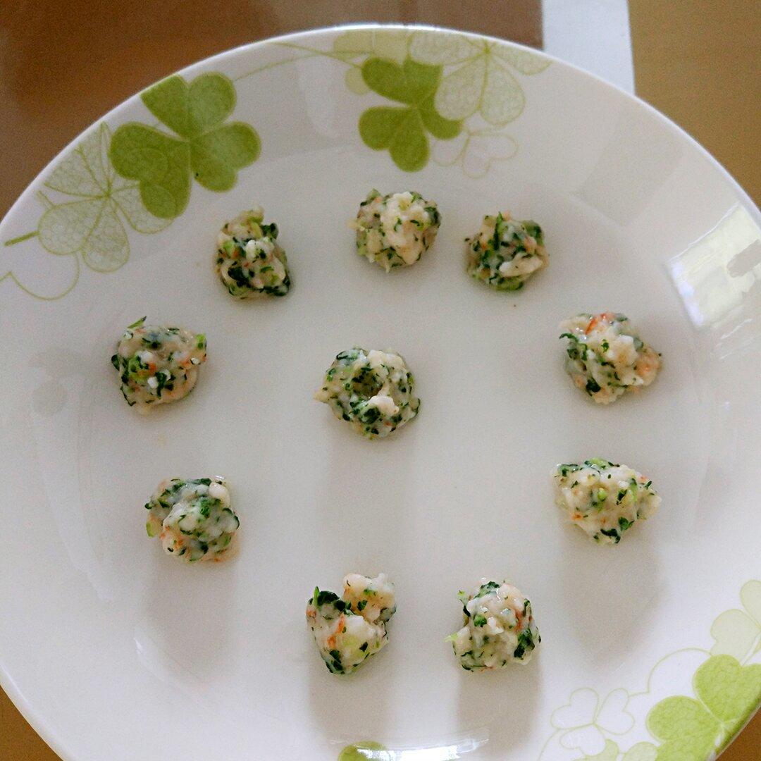宝宝辅食 - 可爱的虾菜泥丸子