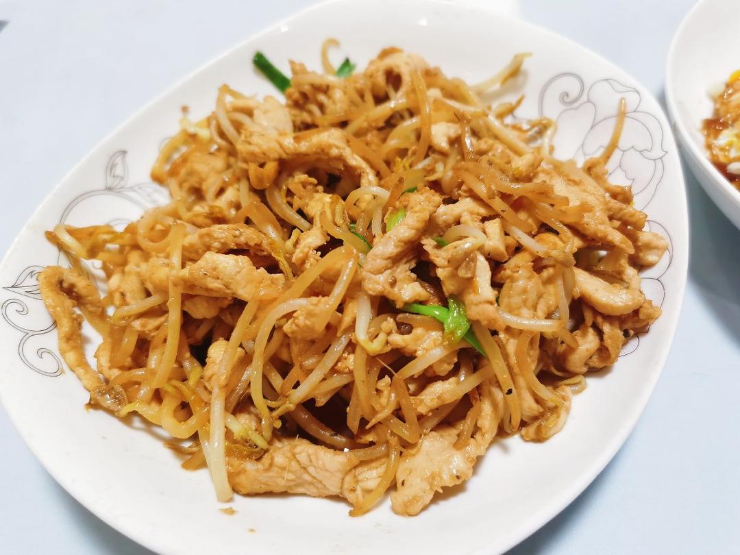 银芽鸡丝（绿豆芽鸡丝）