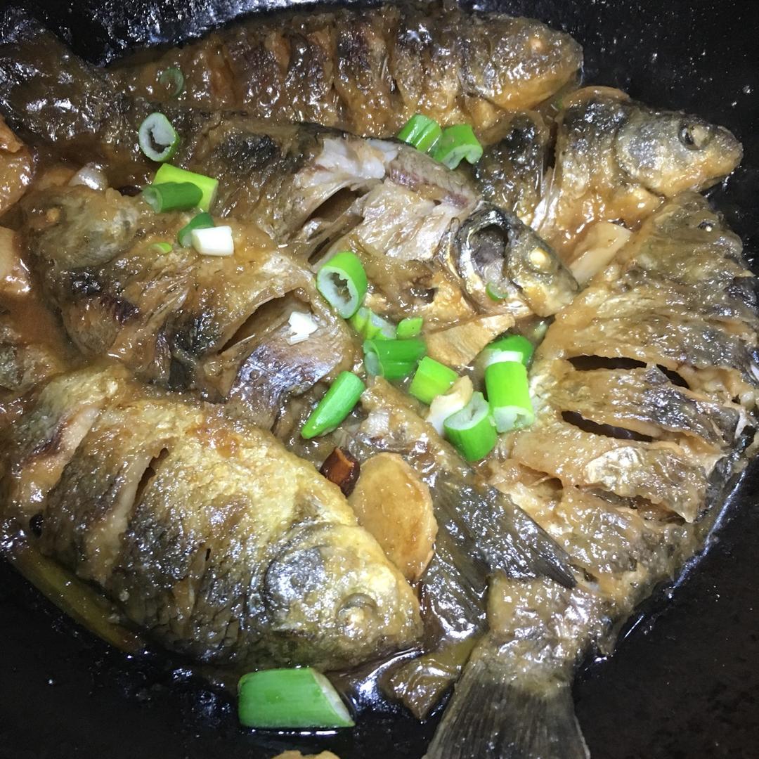 家传煎鲫鱼