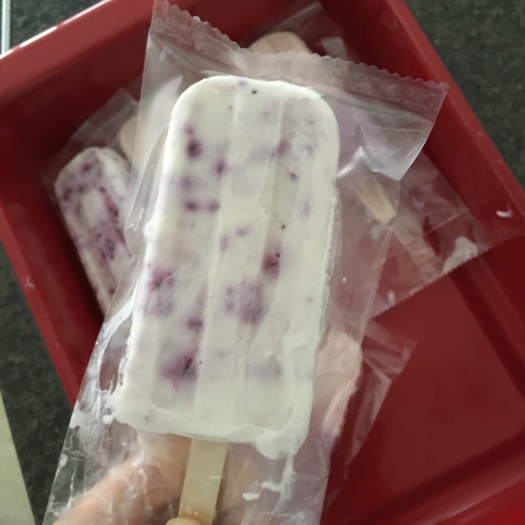 蓝莓酸奶雪糕