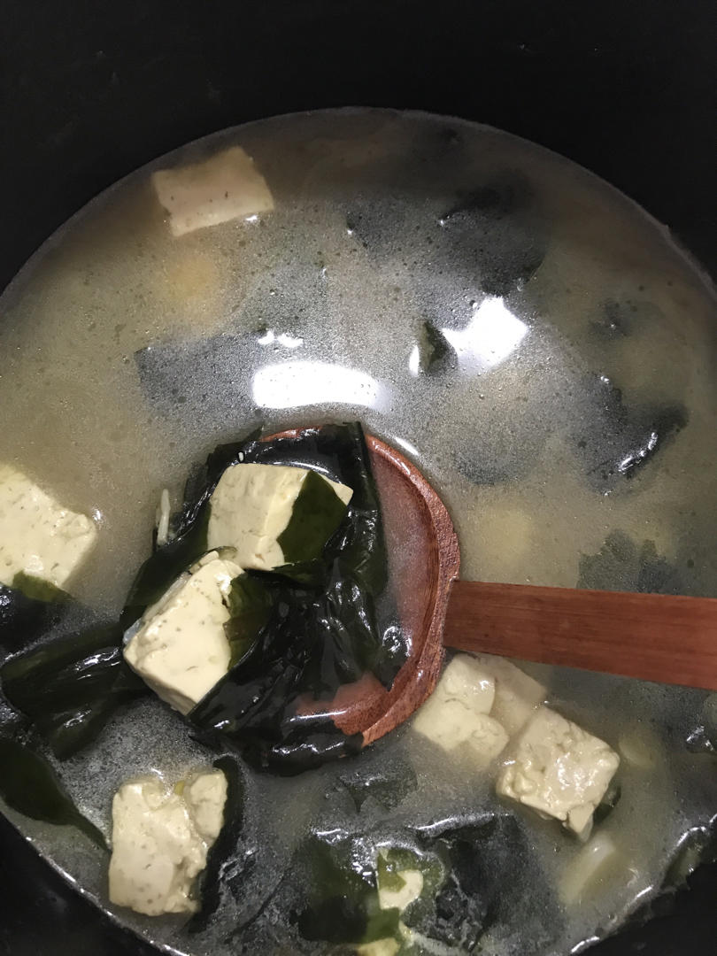 超级鲜的海带豆腐汤