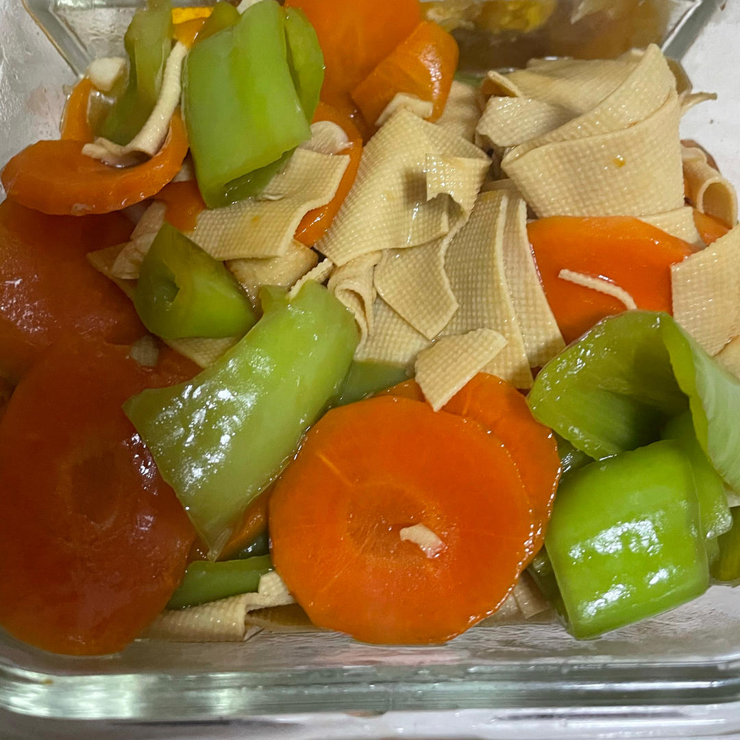 不用厨艺的尖椒干豆腐