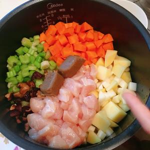 什锦咖喱焖饭的做法 步骤3
