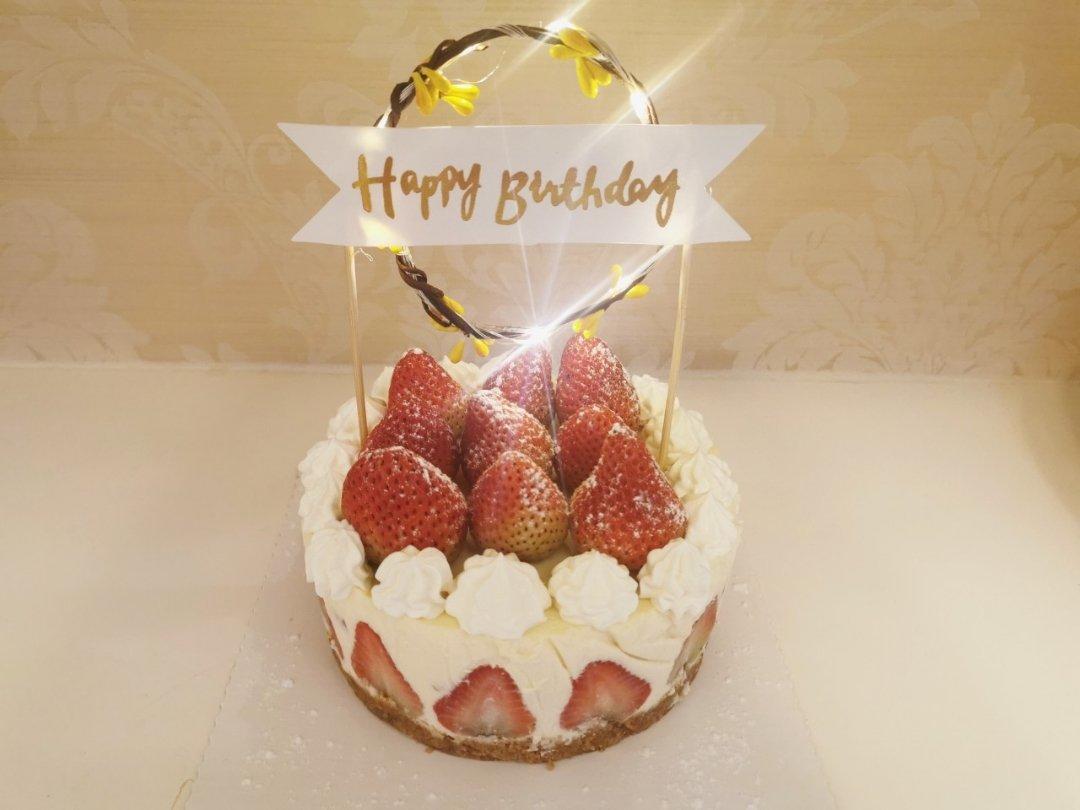 超简单的草莓芝士蛋糕