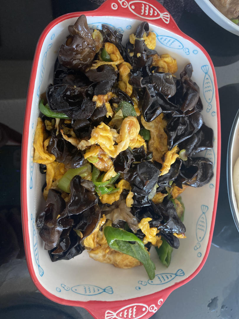 家常快手青椒木耳炒鸡蛋