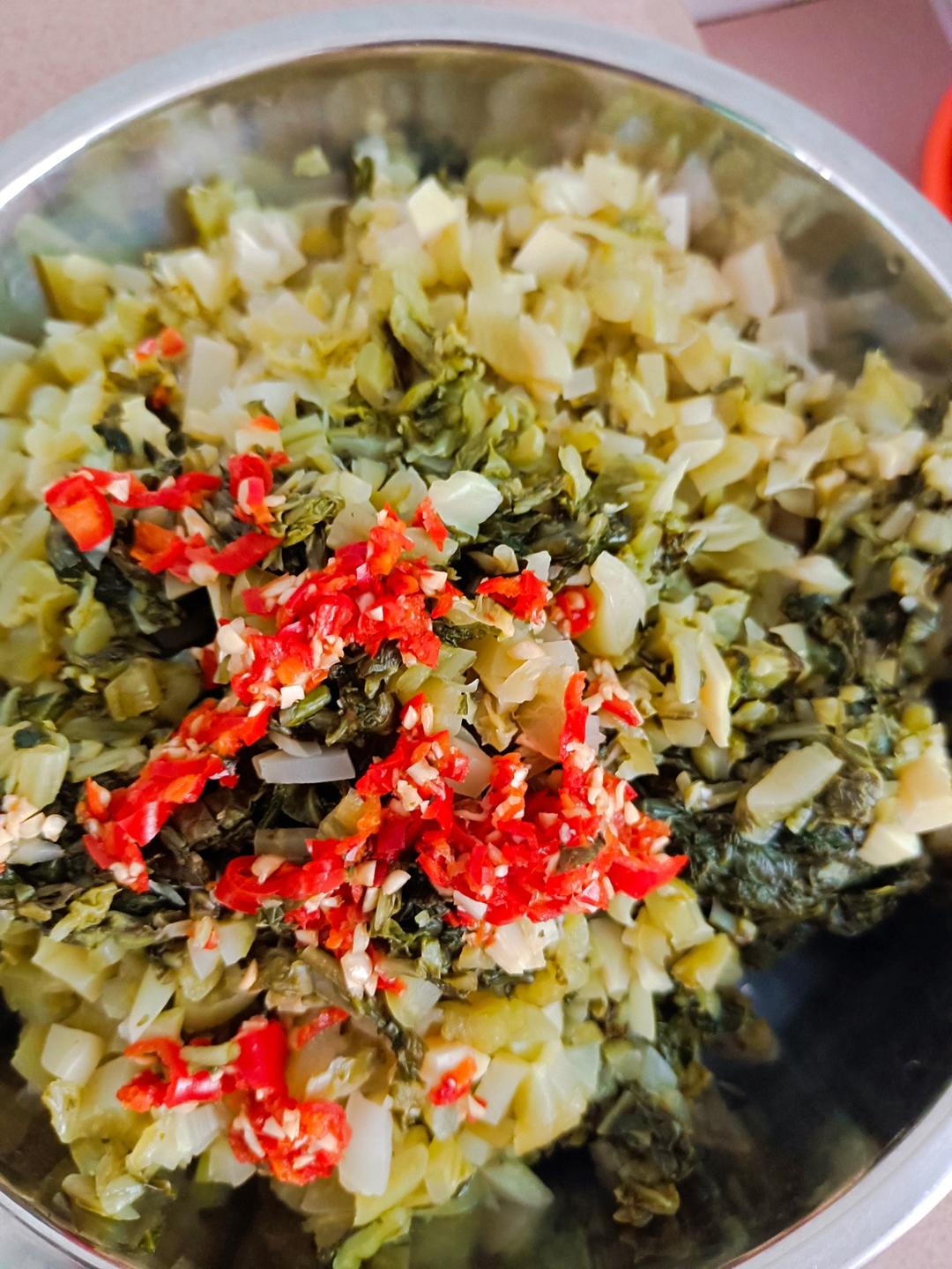 自制酸菜：酸菜炒竹笋、酸菜豆腐、懒人版酸菜鱼、酸菜肉丝面