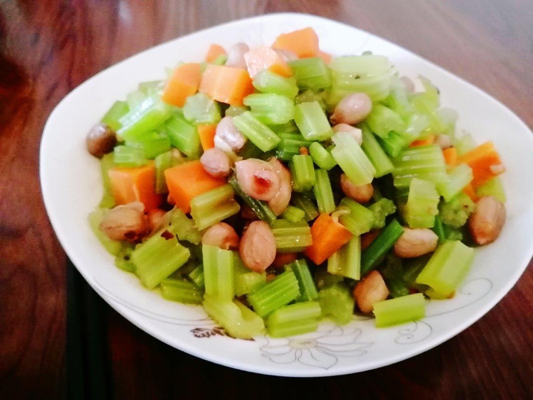 凉拌芹菜花生米胡萝卜