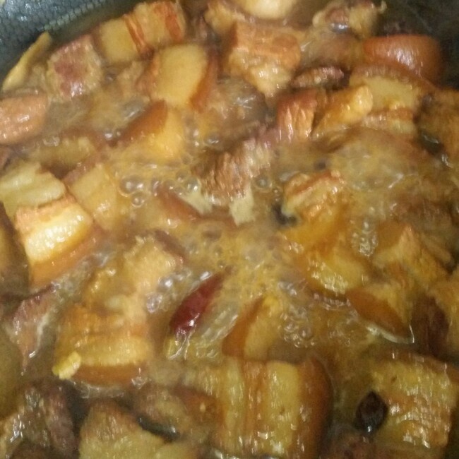 土豆红烧肉