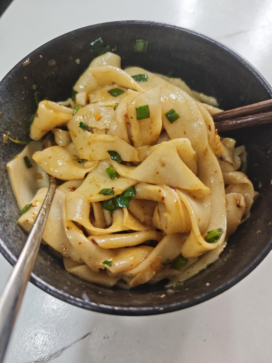 手工揉面三分钟，又韧又薄又好包的饺子皮