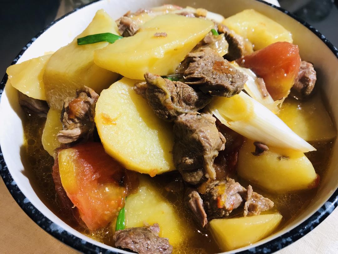 入口即化的土豆炖牛腩