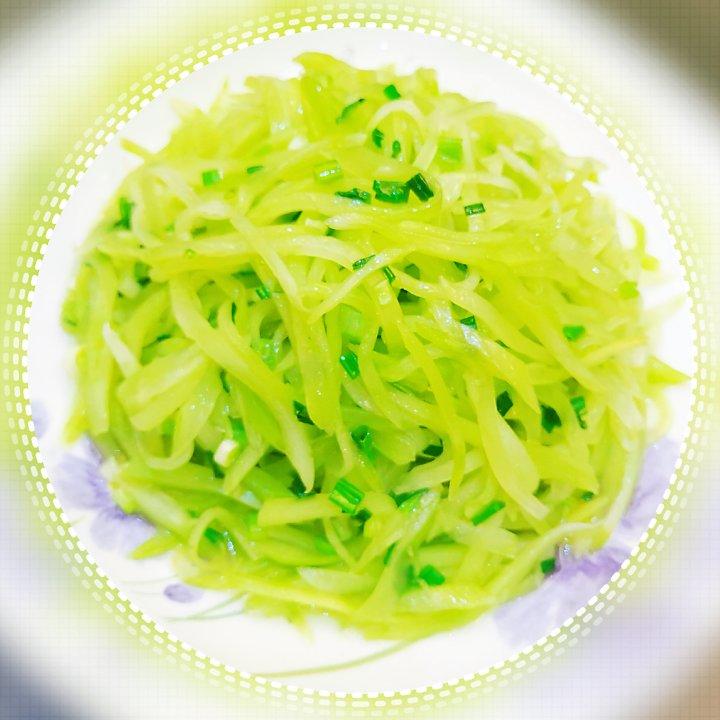 凉拌莴苣丝