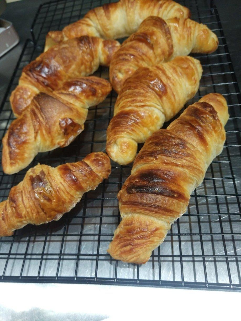 不够五年的五年做的日本牛角专门店4款人气手工可颂面包