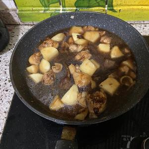 鸡肉炖土豆的做法 步骤5