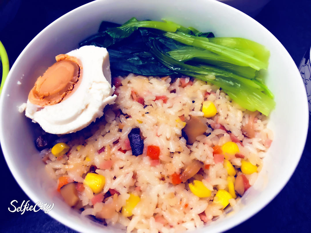 腊肉煲仔饭（电饭锅懒人必备）