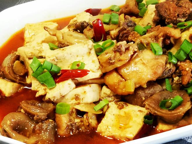 安康鱼杂炖豆腐的做法