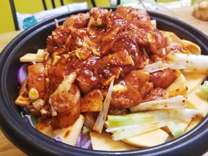 家里也可以做的韩国炒鸡排춘천 닭갈비的做法 步骤5