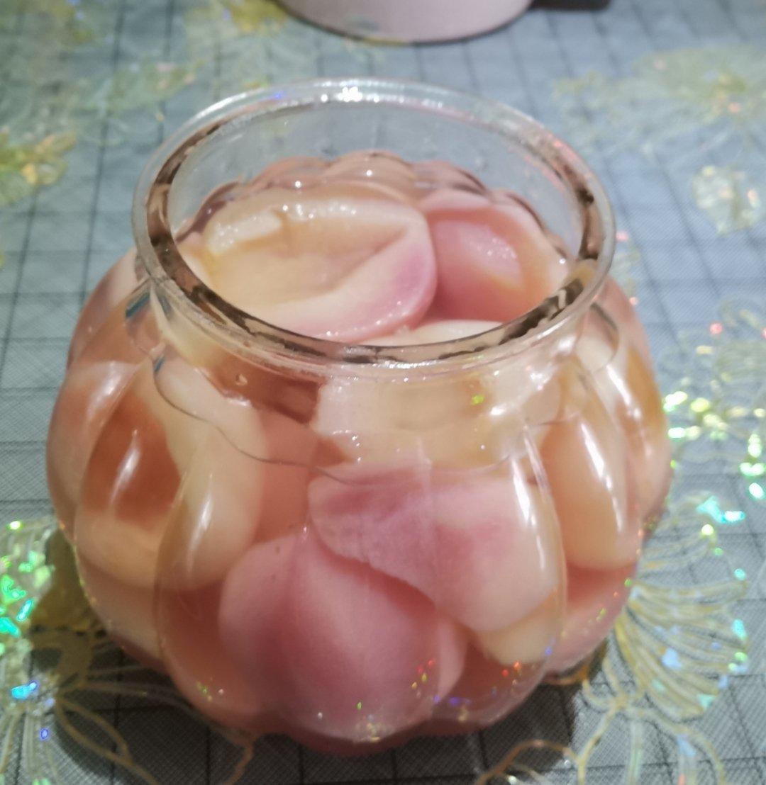 手残党都会的糖水桃罐头