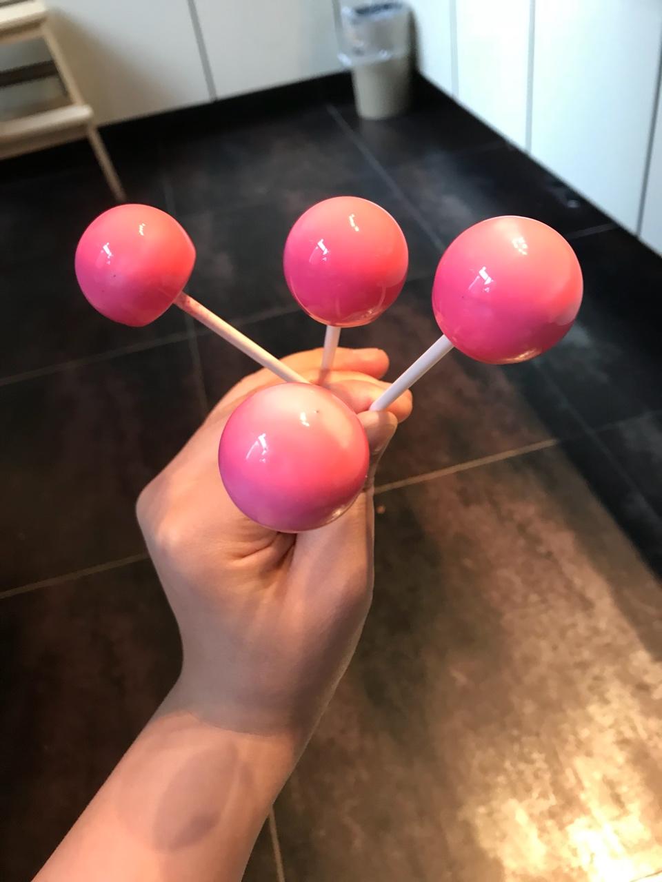 喷出来的蛋糕淋面（镜面）