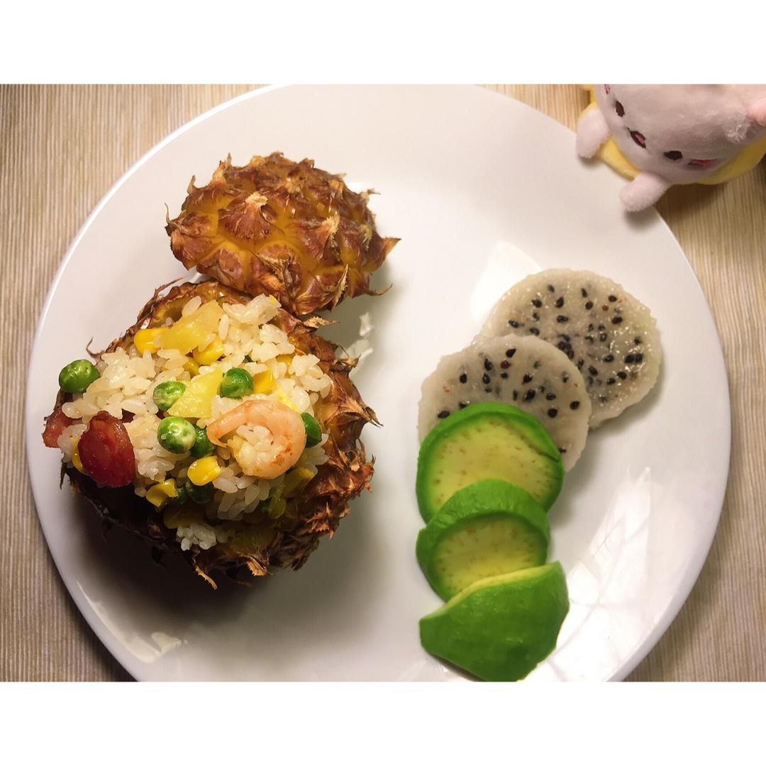 虾仁菠萝炒饭
