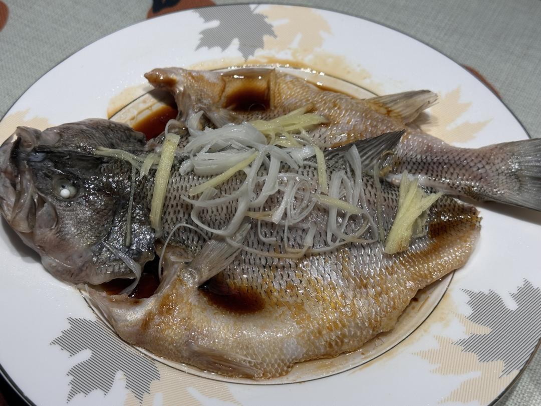 清蒸鲈鱼