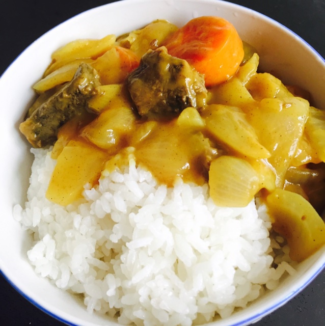 咖喱牛腩