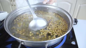 【Mr孟团队】教你如何煮珍珠（视频）的做法 步骤2