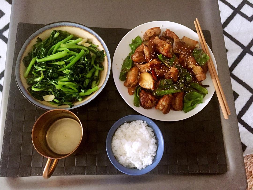 双椒煎排骨