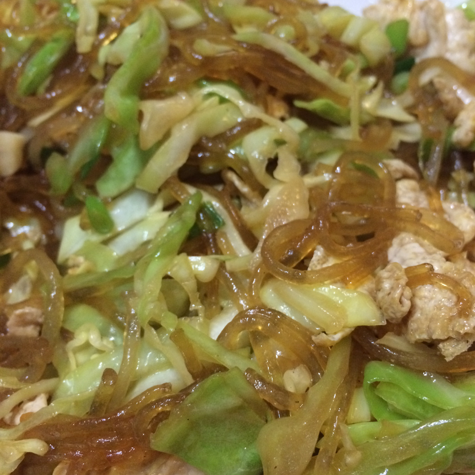 包菜粉丝炒鸡蛋