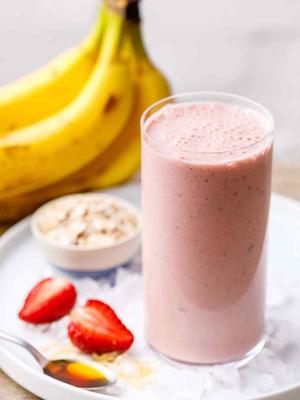 早餐健康饮品系列—香蕉草莓燕麦奶昔的做法 步骤3