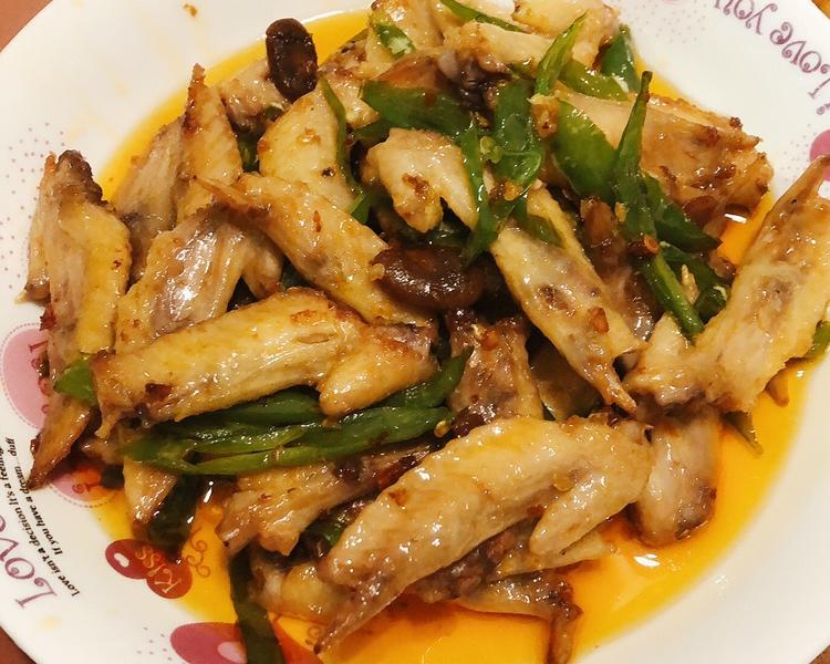 青椒炒鸡翅尖