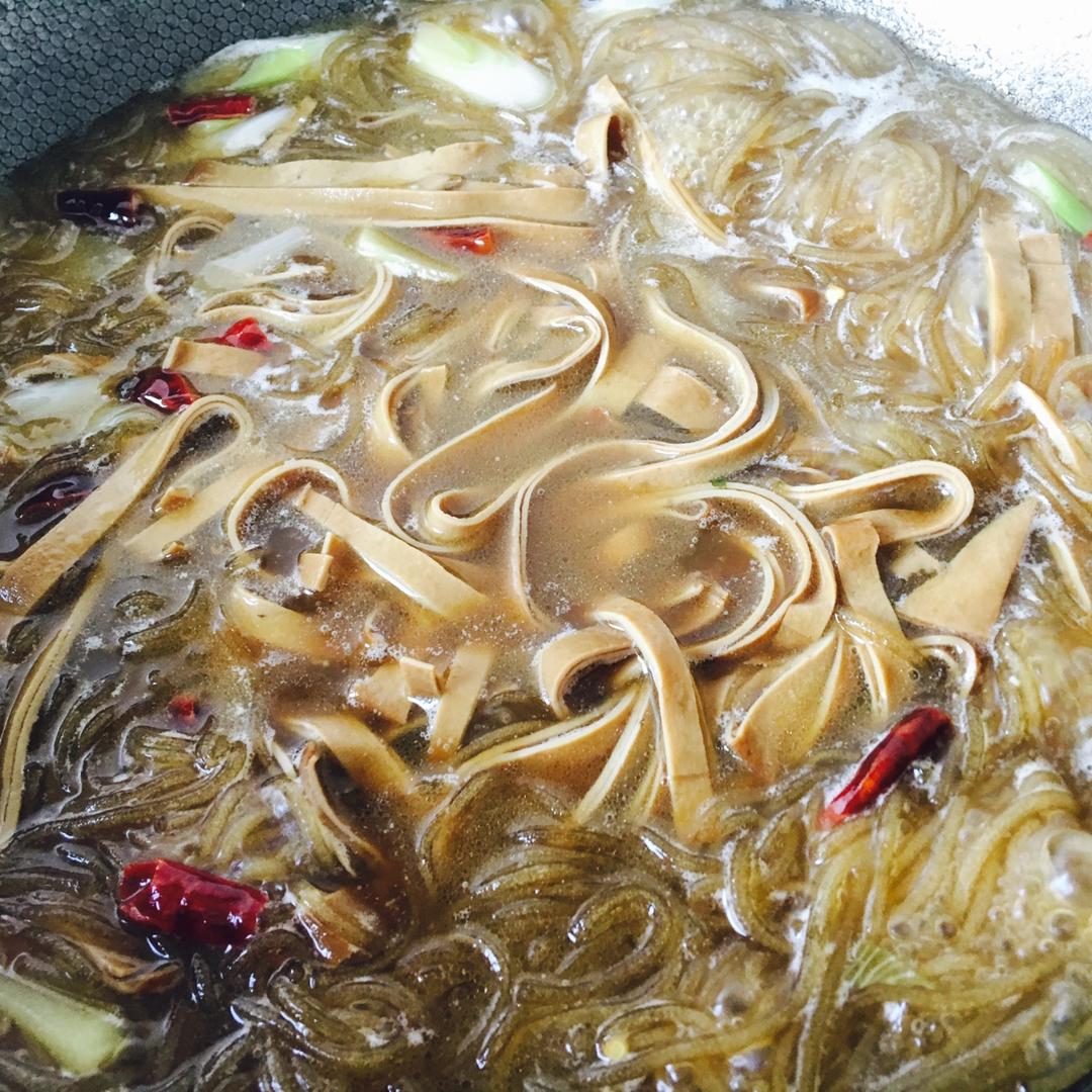 家常八大碗粉条的做法 步骤7