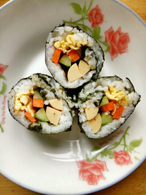 紫菜卷寿司