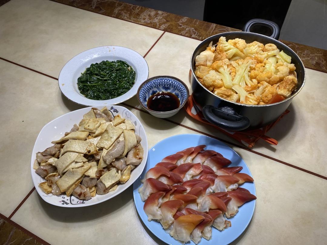 番茄龙利鱼豆腐煲