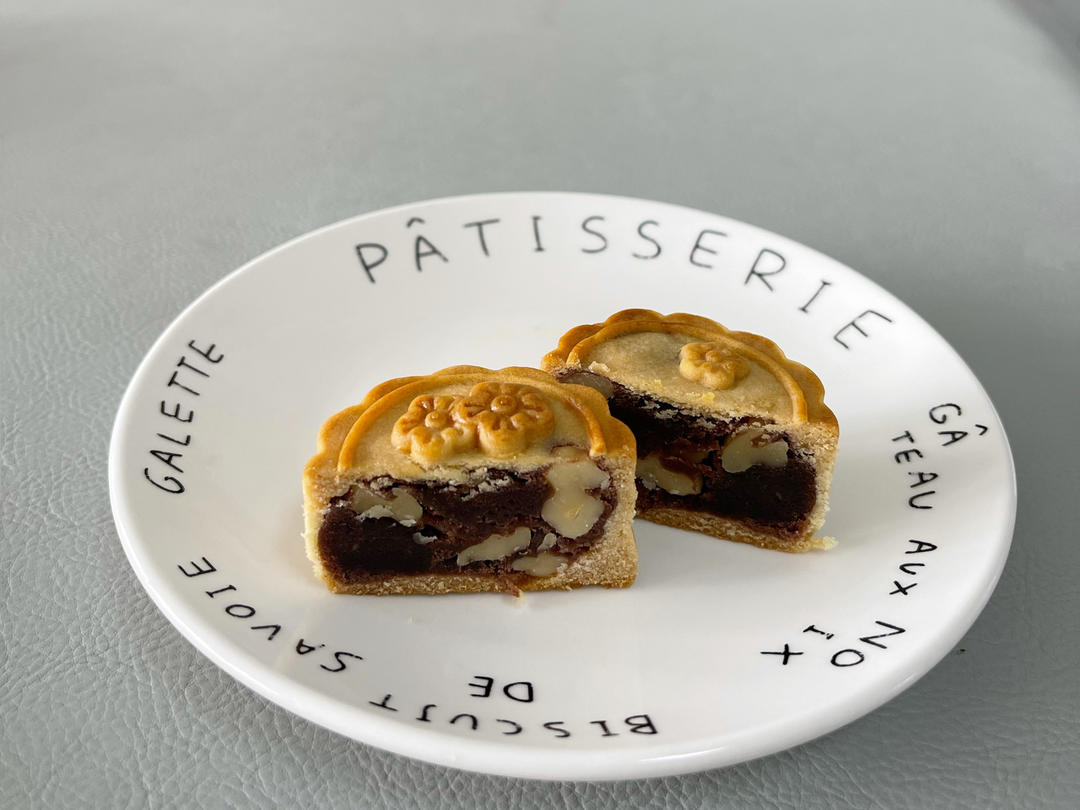 广式月饼—蛋黄莲蓉月饼