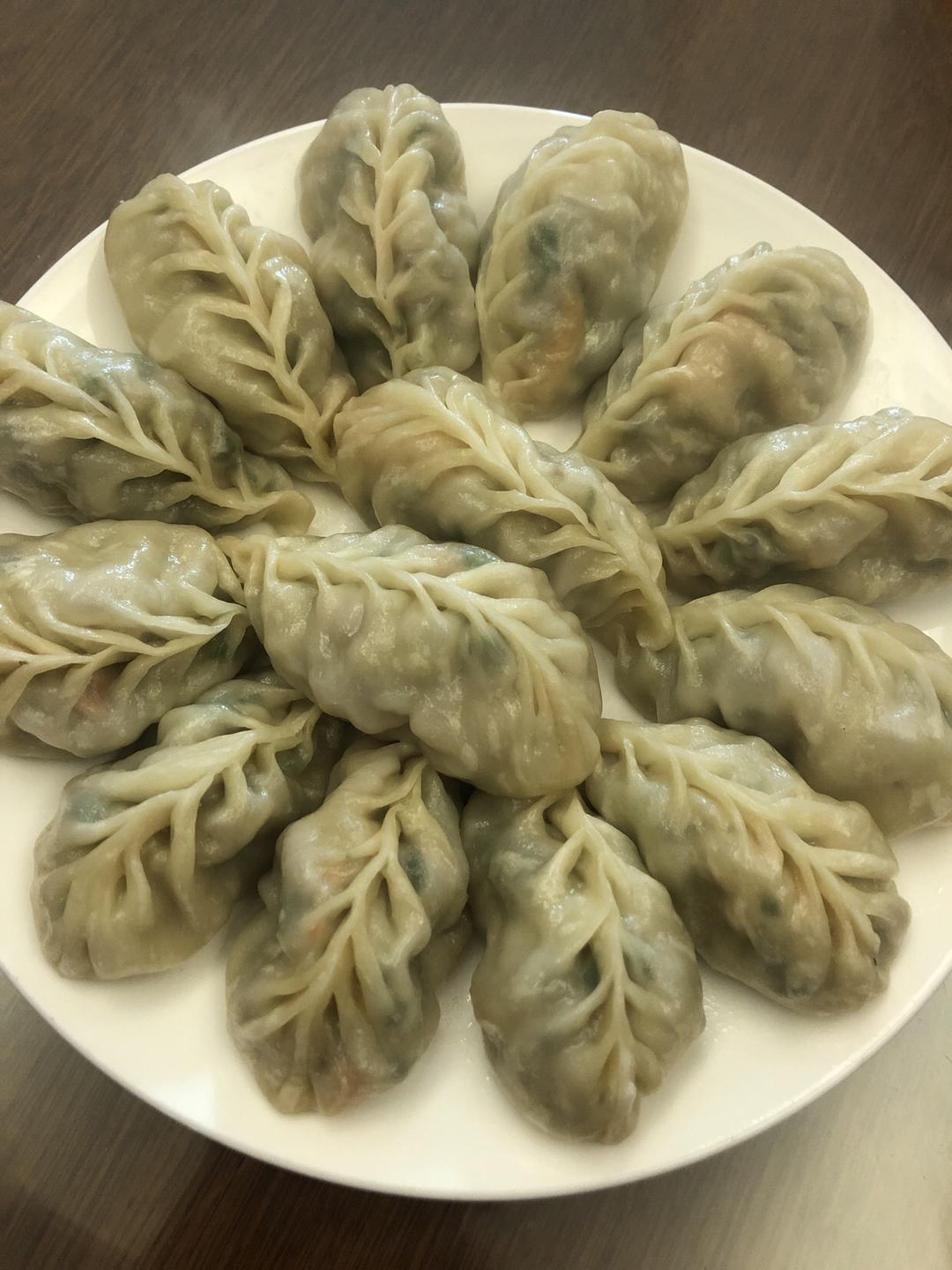 鹿茸菌白菜饺子的做法