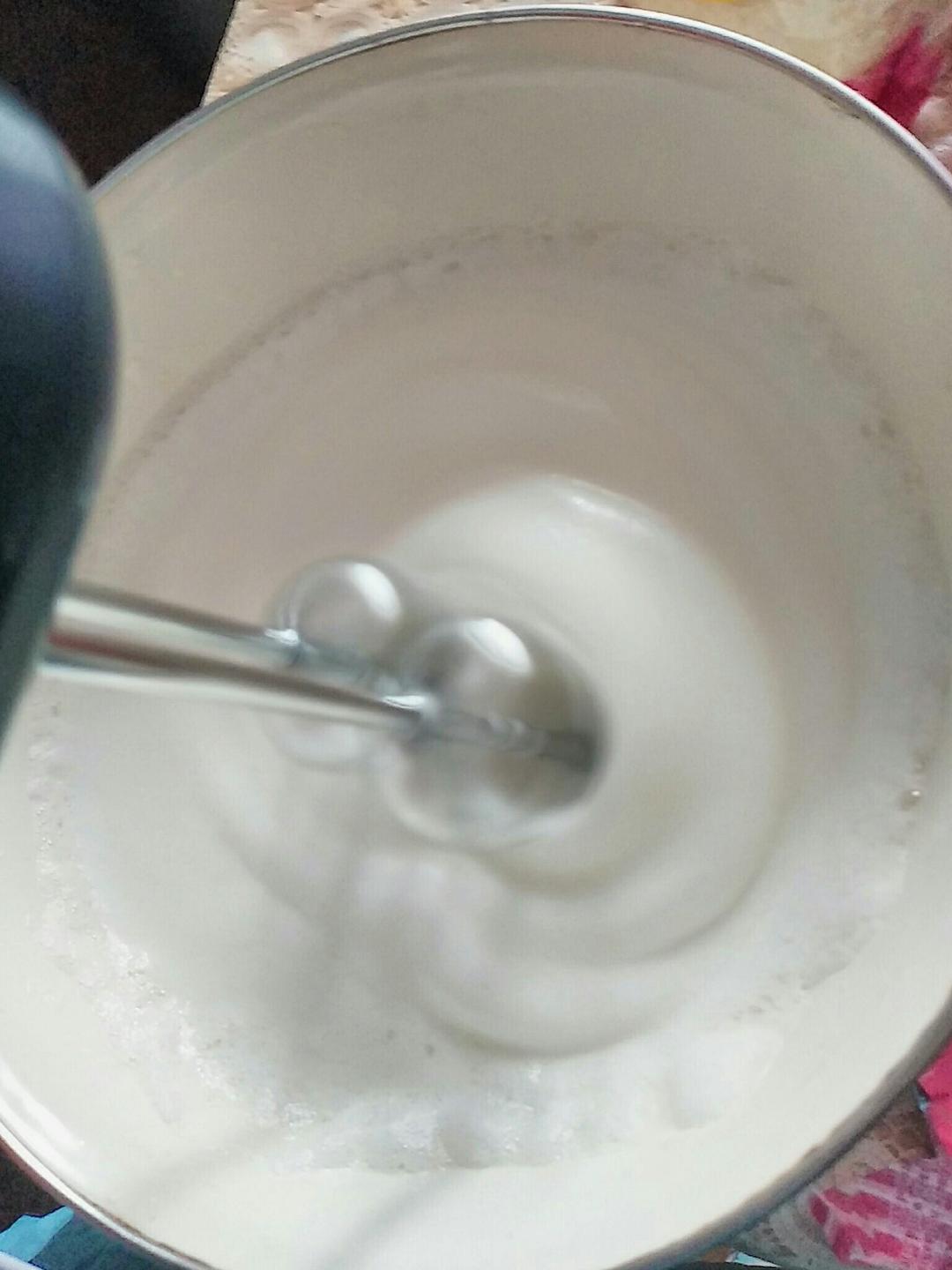 软绵绵戚风纸杯蛋糕