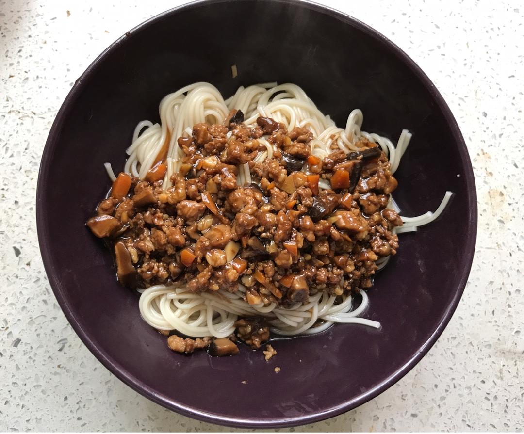 ff-10做的香菇肉末炸酱面