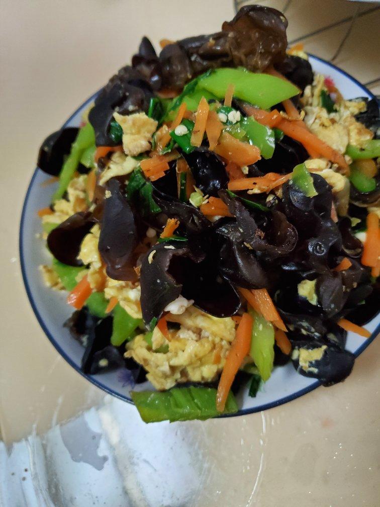 减脂餐少不了的素菜！简单好吃的木耳炒鸡蛋