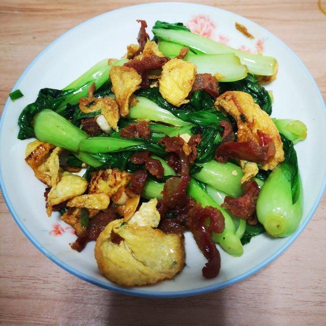 青菜鸡蛋炒香肠