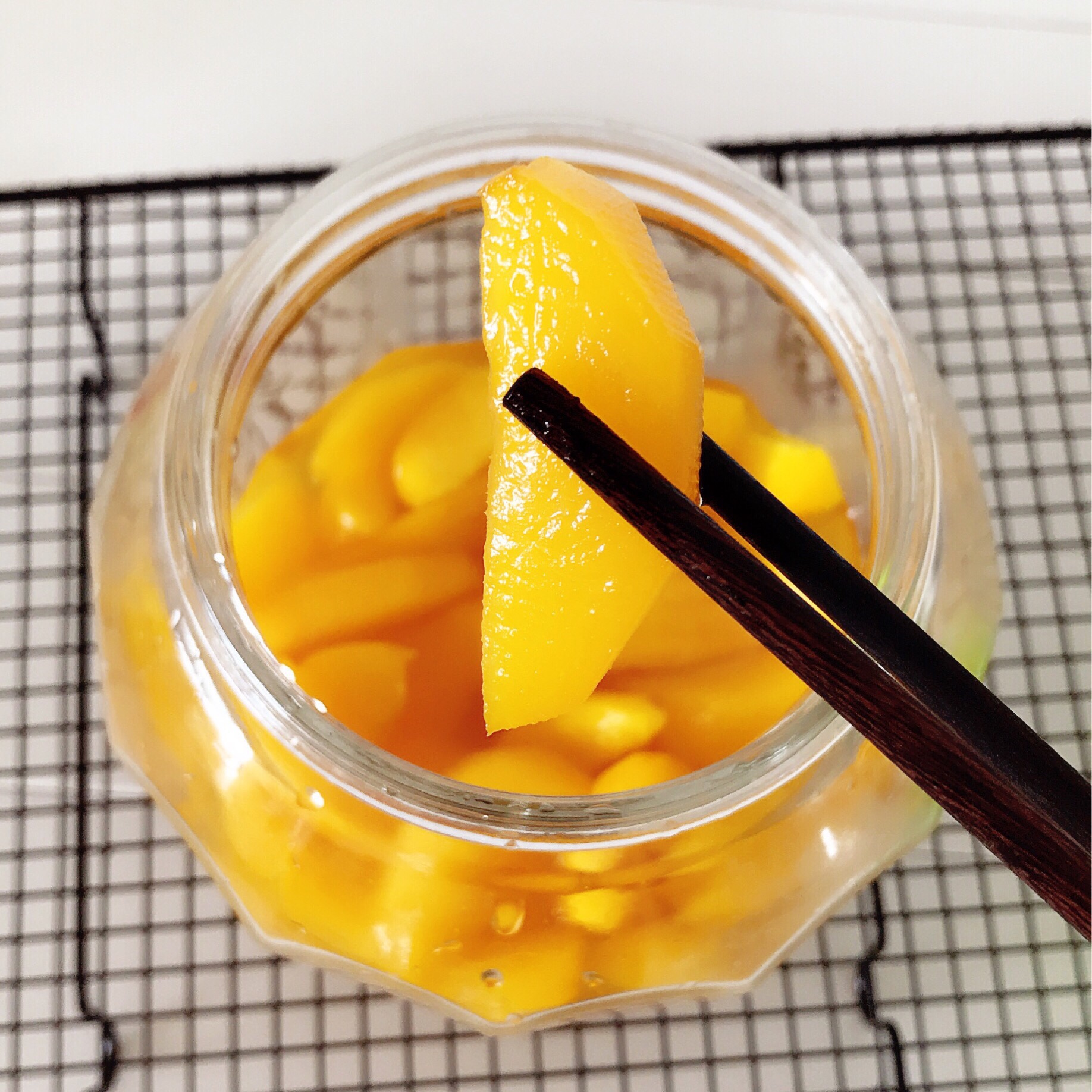 黄桃罐头（内附常温保存方法）的做法