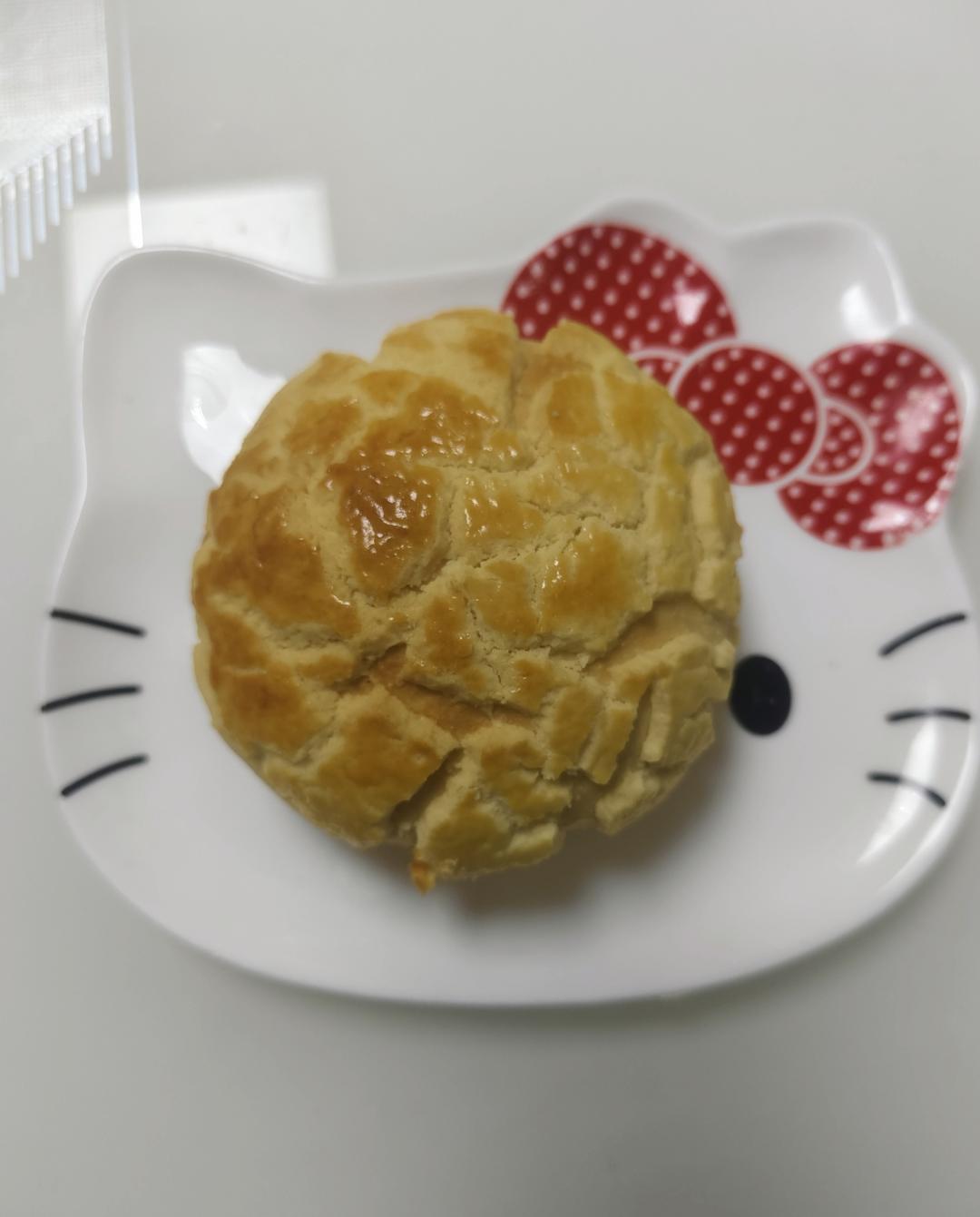 好吃到炸裂的港式菠萝包（附带制作酥皮的小视频）