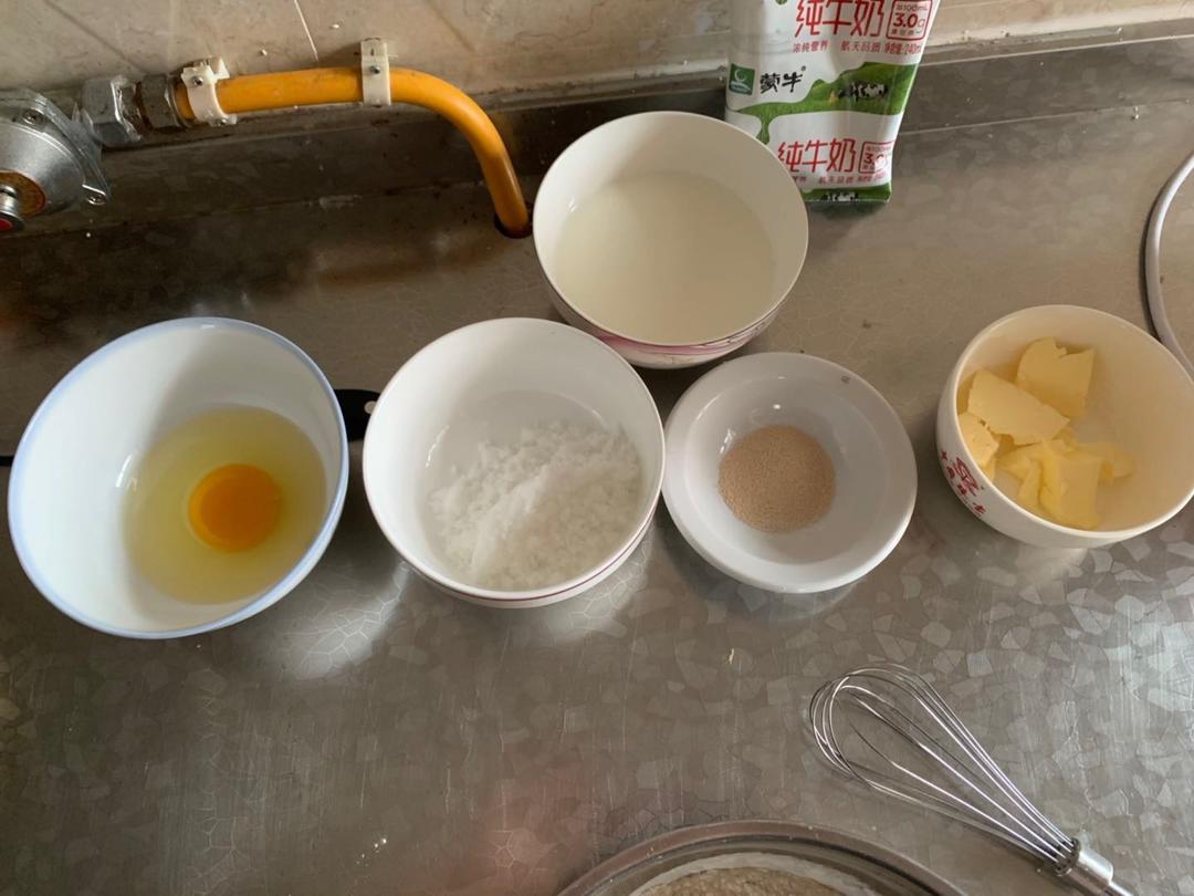 纯奶手撕吐司的做法 步骤1