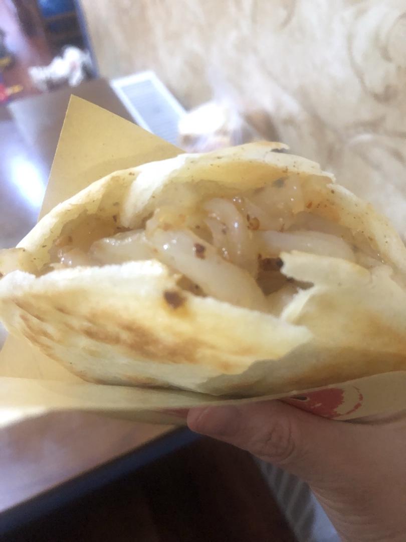 锅盔夹凉粉（凉面）—南充特色小吃