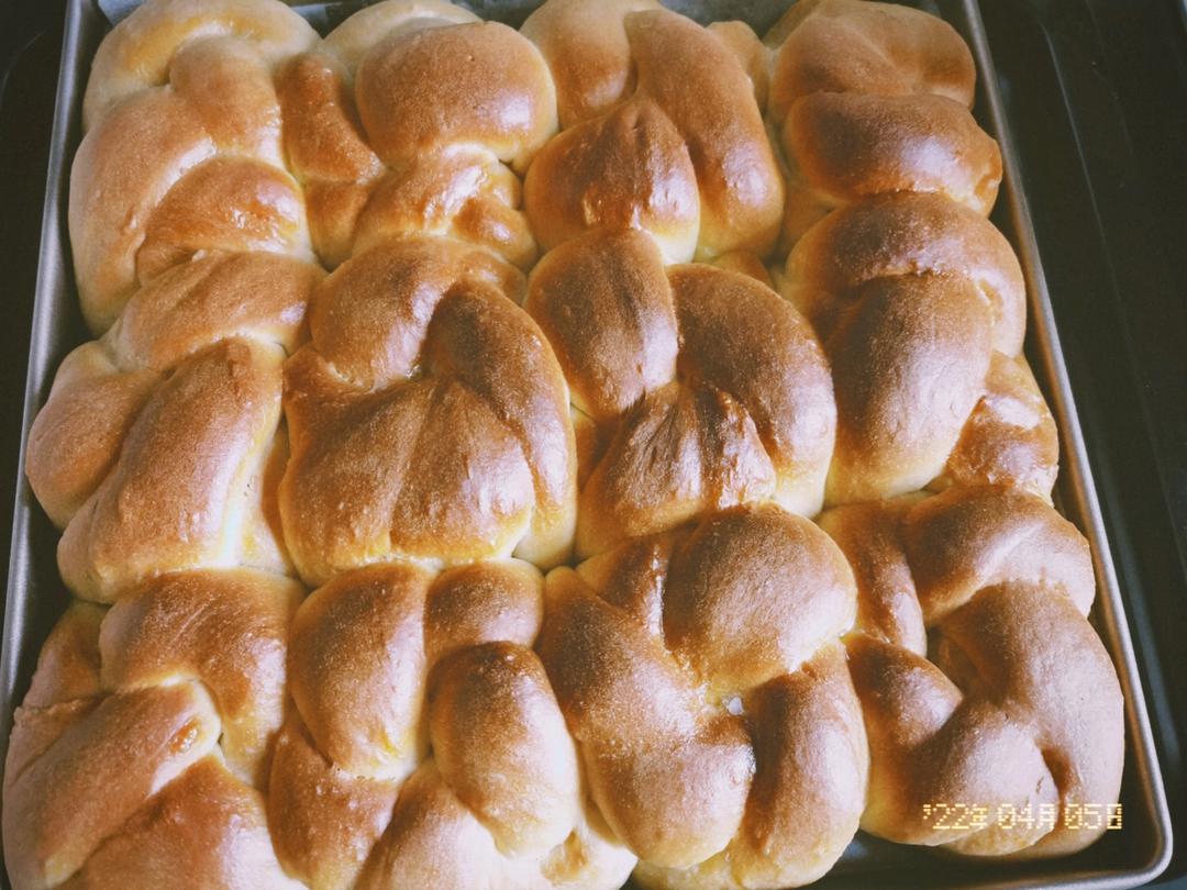 吃不腻的老面包 | 升级版更柔软绵密细腻水润 | 奶香十足可拉丝哟 | 爆炸好吃的早餐包